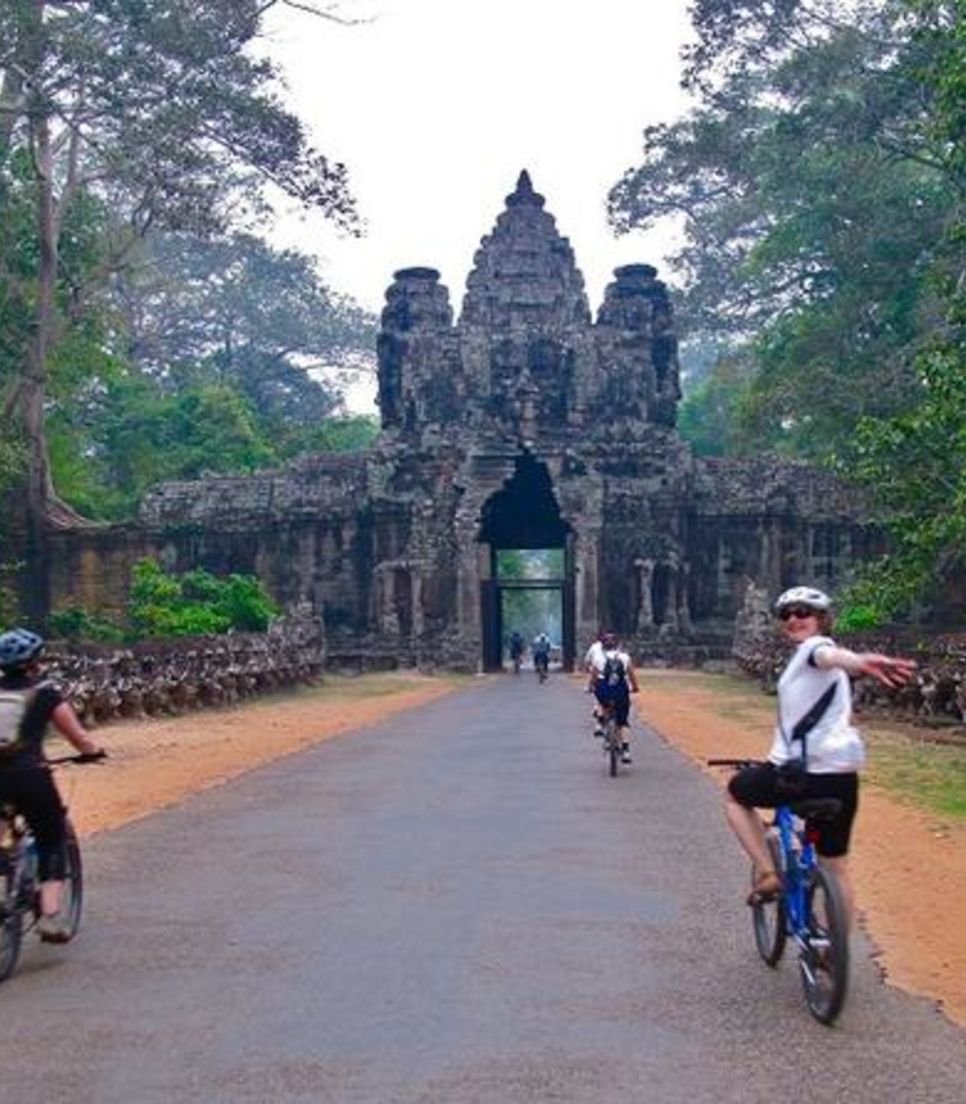 11-Day Saigon to Siem Reap Cycling Tour
